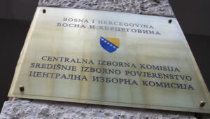 CIK SVJESNO KRŠI IZBORNI ZAKON: Na čelu biračkih odbora stranački ljudi