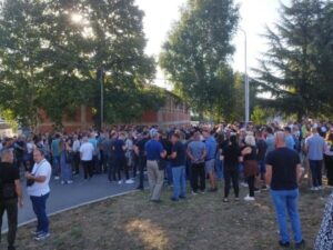 Srbi sa sjevera KiM pokušali da dođu do svojih radnih mjesta, policija im nije dozvolila