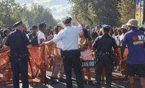 HAOS NA PARADI U AMERICI: U pucnjavi ranjeno šest osoba