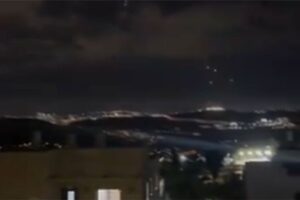 Iran potvrdio da je pokrenuo napad na Izrael: “Ovo je odmazda” (VIDEO)