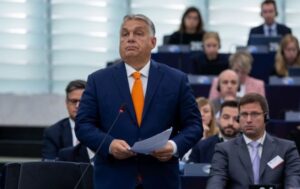 Orban: Fon der Lajen i Manfred Veber žele da sruše mađarsku Vladu
