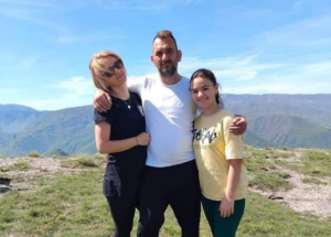 MAJKA HEROJ: Lejla doplivala kroz bujicu i spasila kćerku (13)