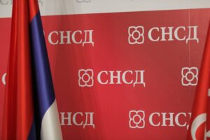 Svi kandidati SNSD-a vratili mandate stranci