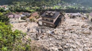 Potvrđeno da je 14 poginulo: Trudnica izgubila bebu, bore joj se za život