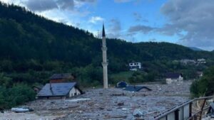 EUFOR prevozi teško povrijeđeno dijete iz Jablanice
