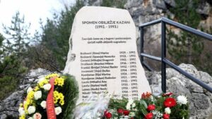 “Spomenik na Kazanima uvredljiv za srpski narod”