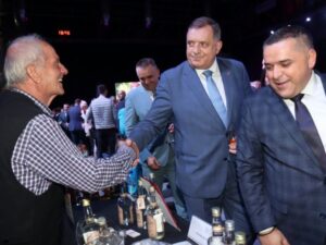 Nacionalni festival “Rakije Srpske” u Laktašima, Dodik: Podrška proizvođačima (FOTO)