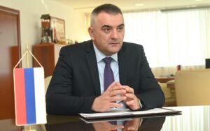 Minić: Ide sječa u Šumama – Od sjekača do direktora?!