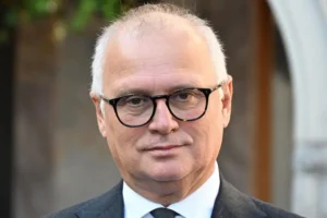 Ministar u Vladi Srbije podnosi ostavku