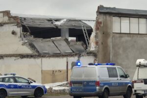 Srušio se krov bivše autobuske stanice u Poljskoj, ima zarobljenih pod ruševinama