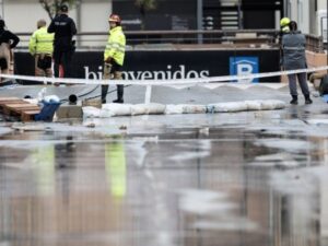 POPLAVE POGODILE BARSELONU: Crveni meteo-alarm na snazi u Kataloniji (VIDEO)