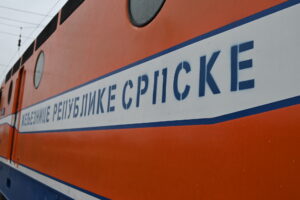 Lokomotiva iskočila iz šina na dionici pruge Doboj-Banjaluka