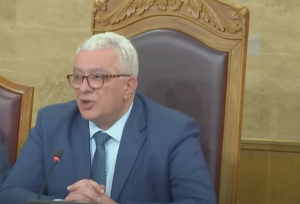 Mandić: Srpski će biti službeni jezik u Crnoj Gori