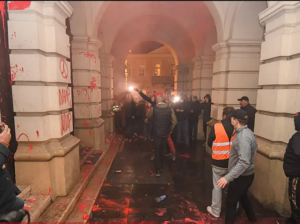 Devetoro uhapšeno zbog nasilja na protestu u Novom Sadu