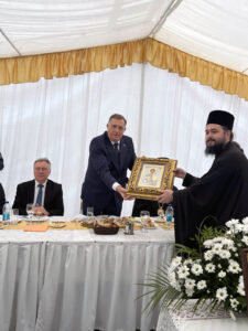Dodiku uručena ikona Svetog prvomučenika i arhiđakona Stefana