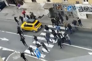 Masovna tuča u centru Beograda: Delije prebile navijače Štutgarta!