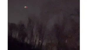 Misteriozni dronovi i dalje lete: FBI upozorio građane da ne usmjeravaju lasere u letjelice (VIDEO)