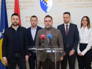 Zbog dolaska Kurtija:  Srpski ministri bojkotovali sjednicu Savjeta ministara