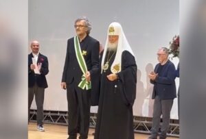 Patrijarh Kiril u Moskvi uručio orden Emiru Kusturici