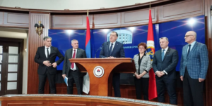 “Banke da vrate pare, ili ih zatvaramo”