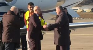 Višković na banjalučkom Aerodromu dočekao premijera Srbije