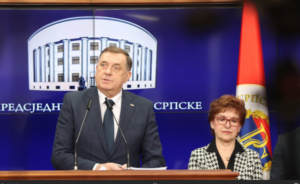 Dodik: Minimalna plata – nekvalifikovani radnici 900, srednja stručna sprema 1.000, a visoka stručna sprema 1.300 KM