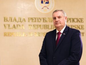 Višković: Za Srpsku neprihvatljiva priča o britanskom planu za migrantske centre u BiH