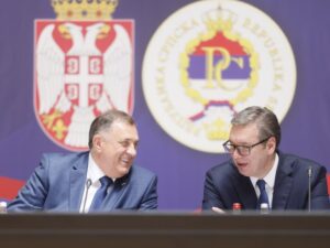 Predsjednik Srbije za Sretenje u dvodnevnoj posjeti Srpskoj, dva jarbola sa zastavama visine 25 metara