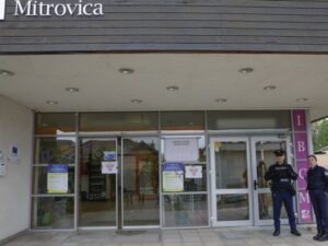 Prištinska policija upala u prostorije Centra za socijalni rad u Sjevernoj Mitrovici, racije u Leposaviću i Zvečanu