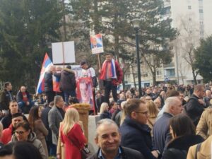 Građani na mitingu podrške predsjedniku Srpske ispred NSRS
