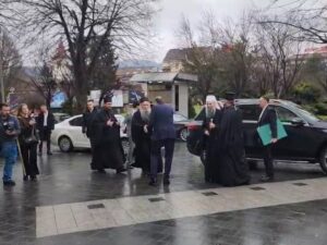 Patrijarh Porfirije stigao u Banjaluku, sastanak sa predsjednikom Srpske (VIDEO)