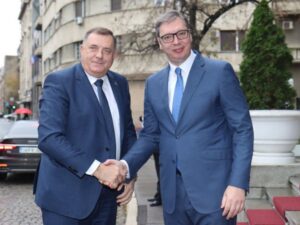 Vučić razgovarao sa Dodikom: Situacija sve teža, predsjednik Srpske hrabar