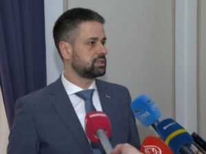 Bećirović “srušio” budžet; Amidžić dao broj telefona Bećirovićevog kabineta: “Zovite njega!”