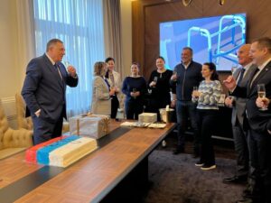 Slavljenička atmosfera u Kabinetu predsjednika Srpske povodom rođendana