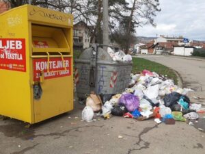 Banjaluci prijeti ekološka katastrofa; Grad zatrpan smećem