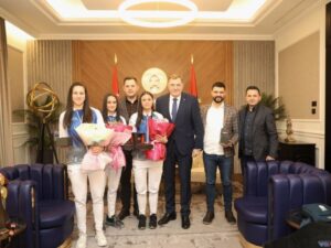 Predsjednik Srpske upriličio prijem za osvajačice medalja i delegaciju Bokserskog saveza Srbije