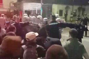 Incidenti u Smederevu nakon Vučićevog mitinga, prisutni i pripadnici žandarmerije