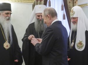 Putin se sastao sa patrijarhom Porfirijem: Povezuju nas snažni korijeni