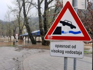 Sava i Drina u blagom opadanju