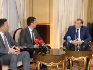 Dodik: Pravosuđe koje ne postoji postupa po odlukama nelegitimnog Šmita i procesuira zvaničnike Srpske
