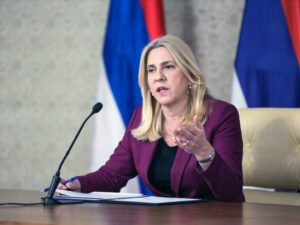 Cvijanović: Dok ja zagovaram poštovanje Ustava, druga dva člana Predsjedništva žele da razvlaste Srpsku