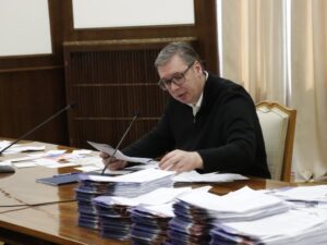 Vučić: Hvala građanima za veličanstveni skup, poručili da hoće da sačuvaju zemlju