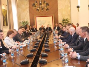 Sastanak predsjednika Srpske sa delegacijama Srba iz Austrije i Srbije