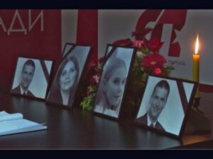 Prijatelji, poznanici, saradnici, ali i građani se opraštaju od porodice Todorović
