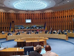 Prošireni Klub Bošnjaka ponovo blokirao Dom naroda; Kovačević: Cilj samo jedan – smjene Srba (VIDEO)