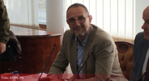 Mahmutović nakon poziva da se puca na Policiju Srpske s osmijehom na sjednici Vijeća naroda