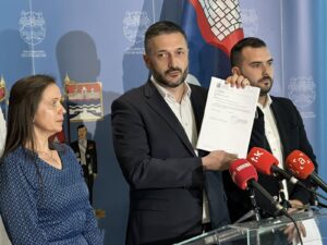 SNSD Banjaluka: Gradonačelnik dostavio “kupus”, a ne Prijedlog budžeta