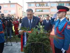 Položeni vijenci na spomen-obilježje Srbima ubijenim u “Bljesku”