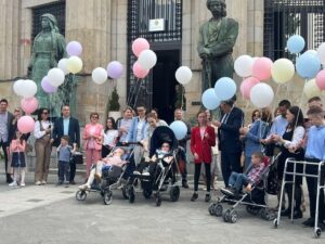 Predsjednik Srpske sa mališanima pustio balone sa željom za zdravijim danima