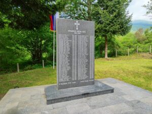 U BRADINI UTIHNULA I CRKVENA ZVONA: 33 godine od svirepog zločina nad srpskim civilima